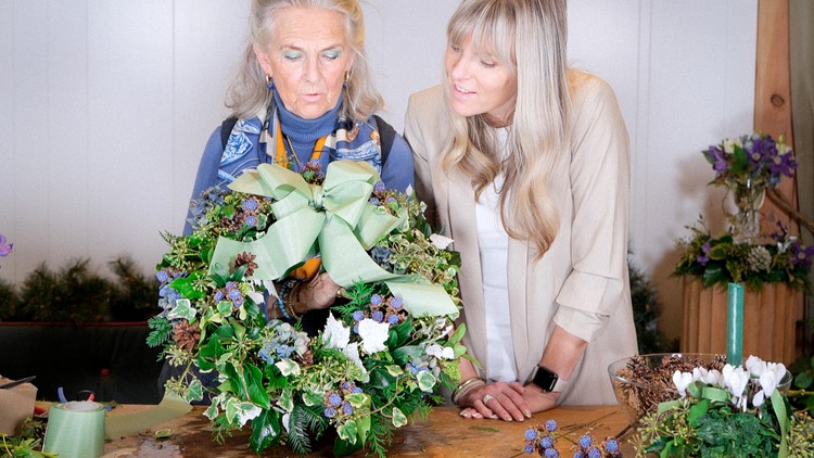 Christmas Creations: A Yuletide Decor Masterclass