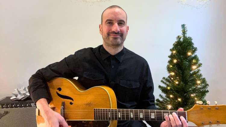 5 Easy Christmas Songs for Guitar